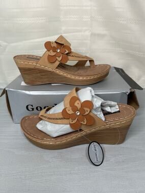 GC Shoes Taryn Floral Toe-Loop Wedge Sandals Tan Womens Size 6